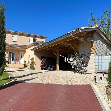 In With Pool And Vineyards Segonzac (Charente)